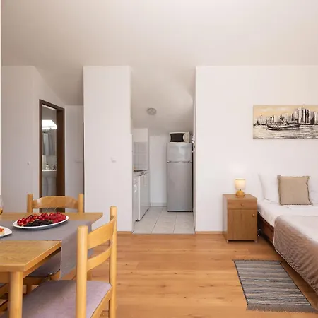 Peric Apartment Lokva Rogoznica